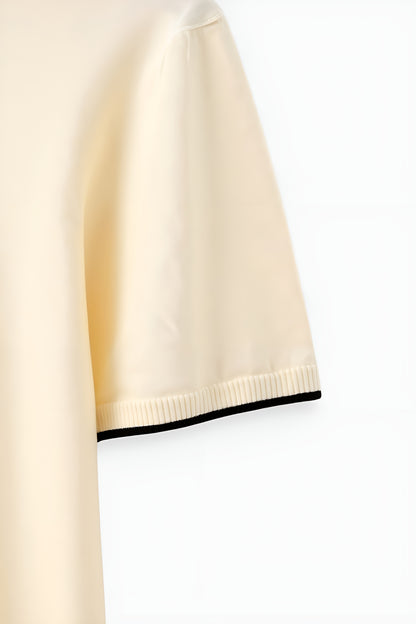 Eero™ |  Slimfit-pikeepaita kontrastiyksityiskohdilla